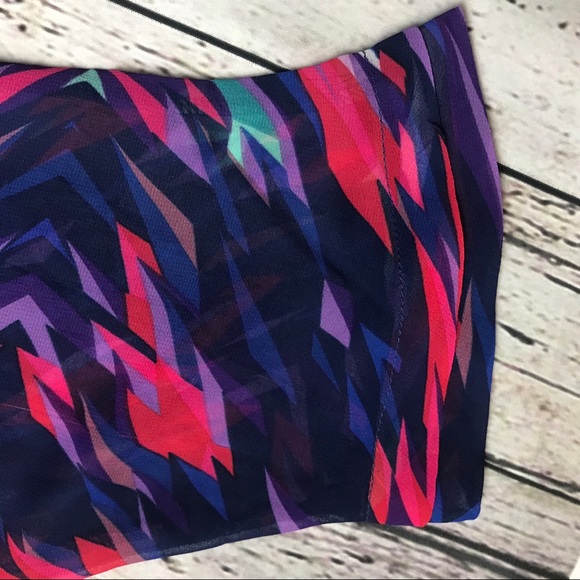 a.n.a Gorgeous, Colorful sheer blouse Size Medium - Picture 4 of 7